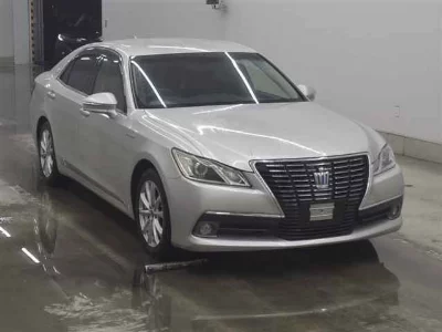 Toyota CROWN HYBRID