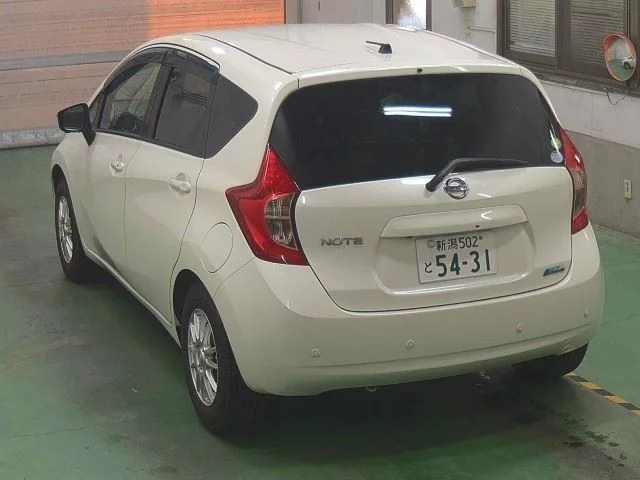 Nissan Note  с аукциона в Японии