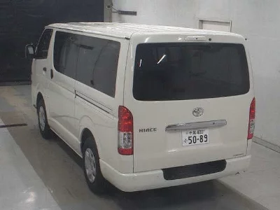 Toyota HiAce Van