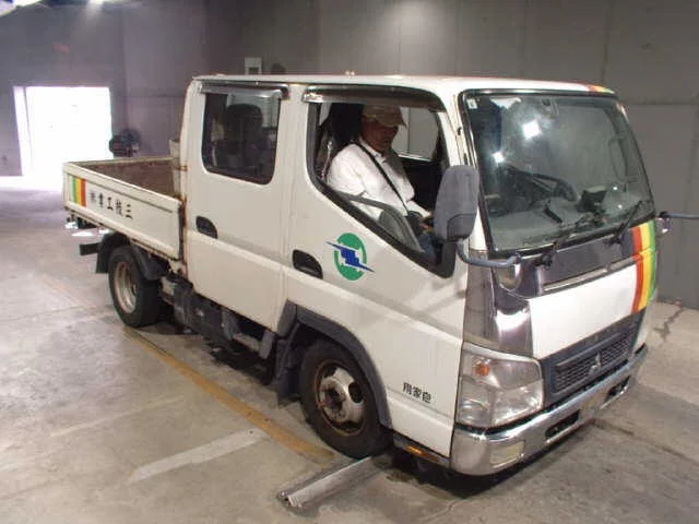 Mitsubishi Fuso Canter  с аукциона в Японии