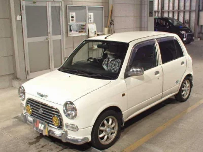 Daihatsu Mira Gino
