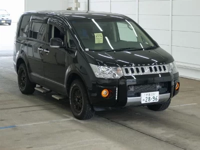Mitsubishi Delica D:5