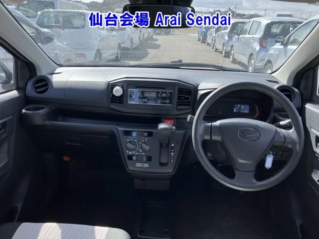 Daihatsu Mira e:S  с аукциона в Японии