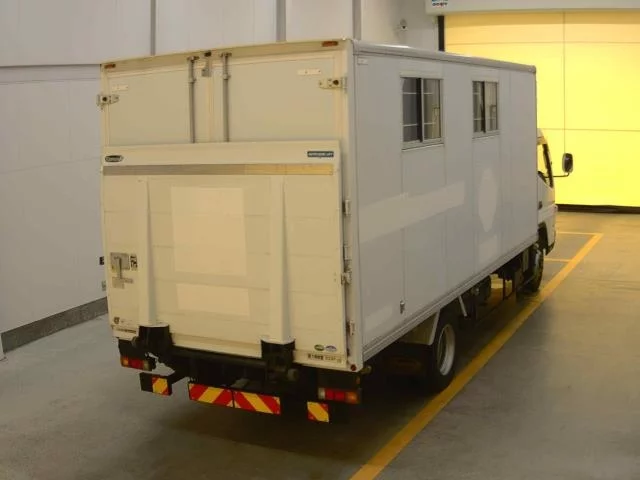 Mitsubishi Fuso Canter  с аукциона в Японии