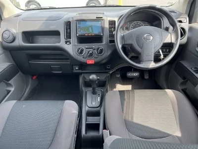 Nissan AD