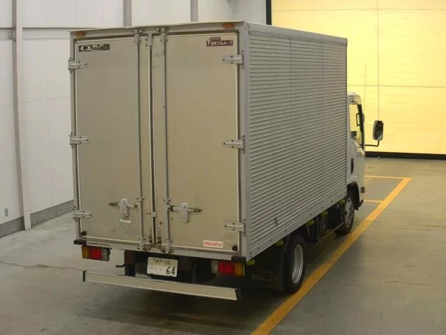 Isuzu Elf  с аукциона в Японии