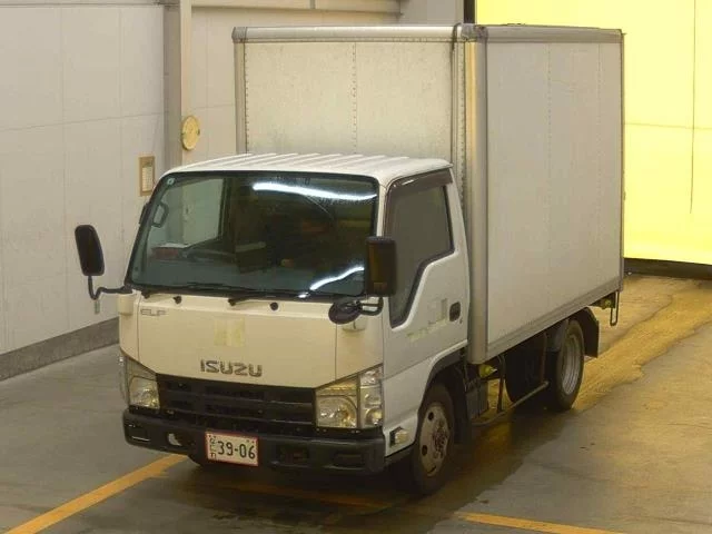 Isuzu Elf  с аукциона в Японии