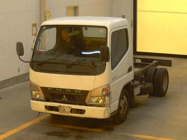 Mitsubishi Fuso Canter  с аукциона в Японии
