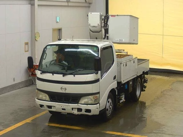 Hino Dutro  с аукциона в Японии