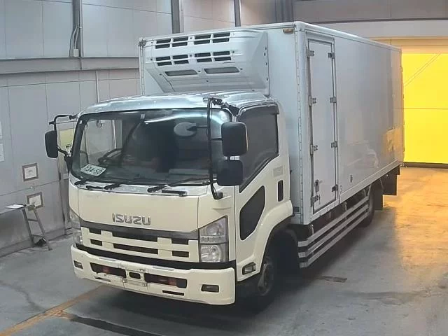 Isuzu Forward  с аукциона в Японии
