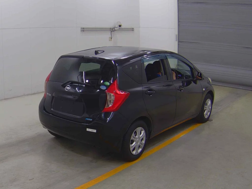 Nissan Note  с аукциона в Японии