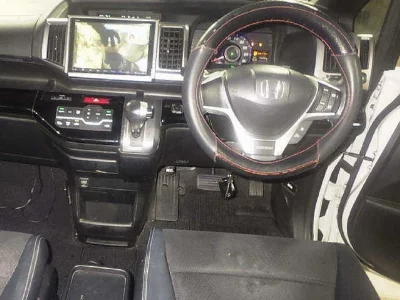Honda STEPWGN SPADA