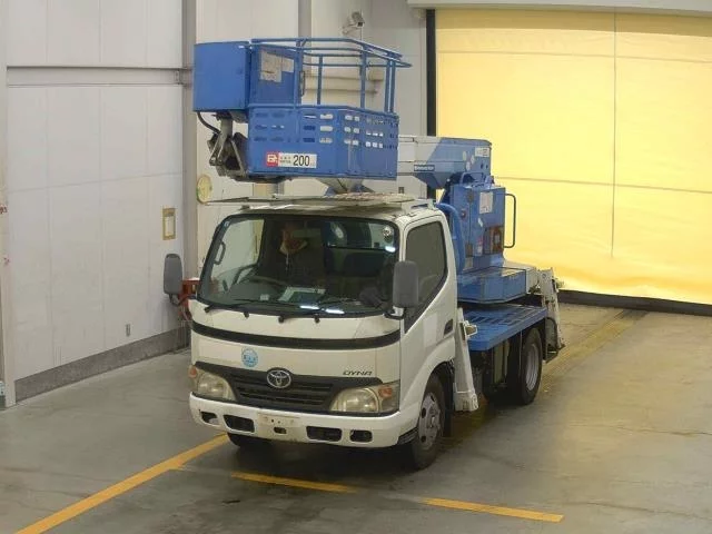 Toyota Dyna  с аукциона в Японии