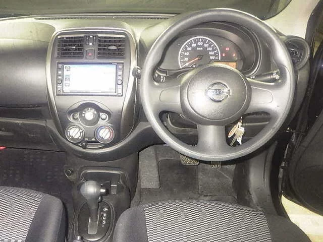 Nissan March  с аукциона в Японии