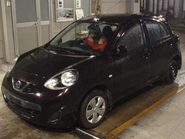 Nissan March  с аукциона в Японии