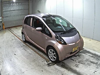 Mitsubishi i