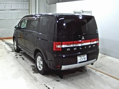 Mitsubishi Delica D:5