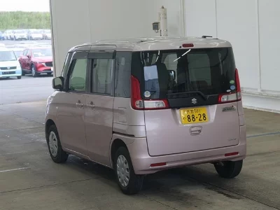 Suzuki Spacia