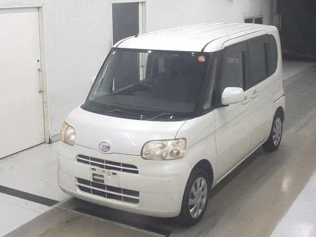 Daihatsu Tanto  с аукциона в Японии