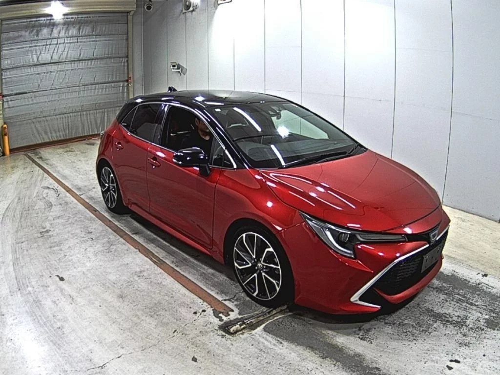 Toyota Corolla Hatchback  с аукциона в Японии