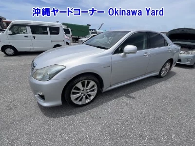 Toyota CROWN HYBRID