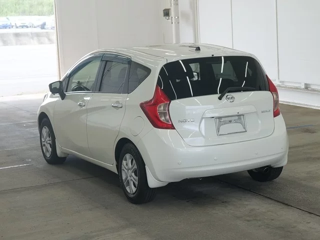 Nissan Note  с аукциона в Японии