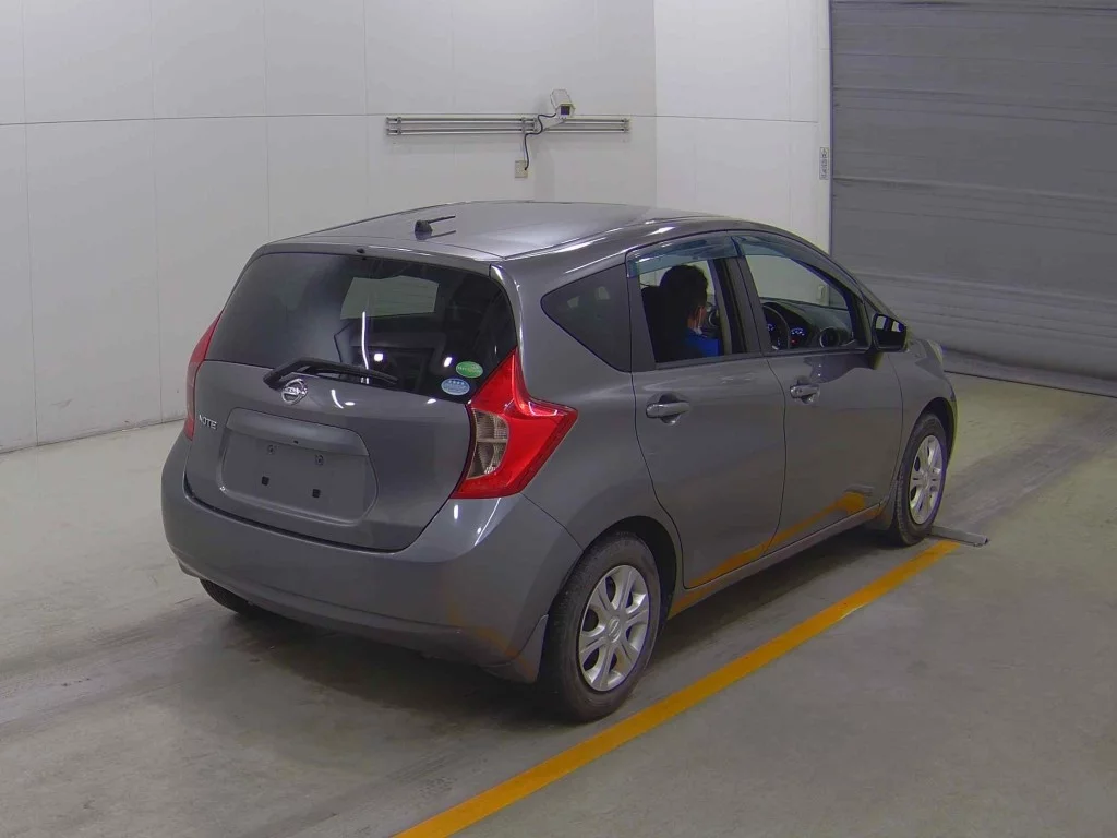 Nissan Note  с аукциона в Японии