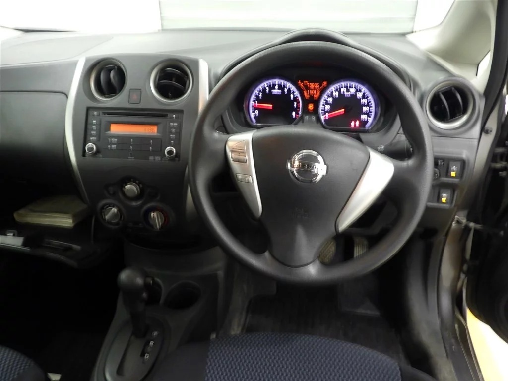 Nissan Note  с аукциона в Японии