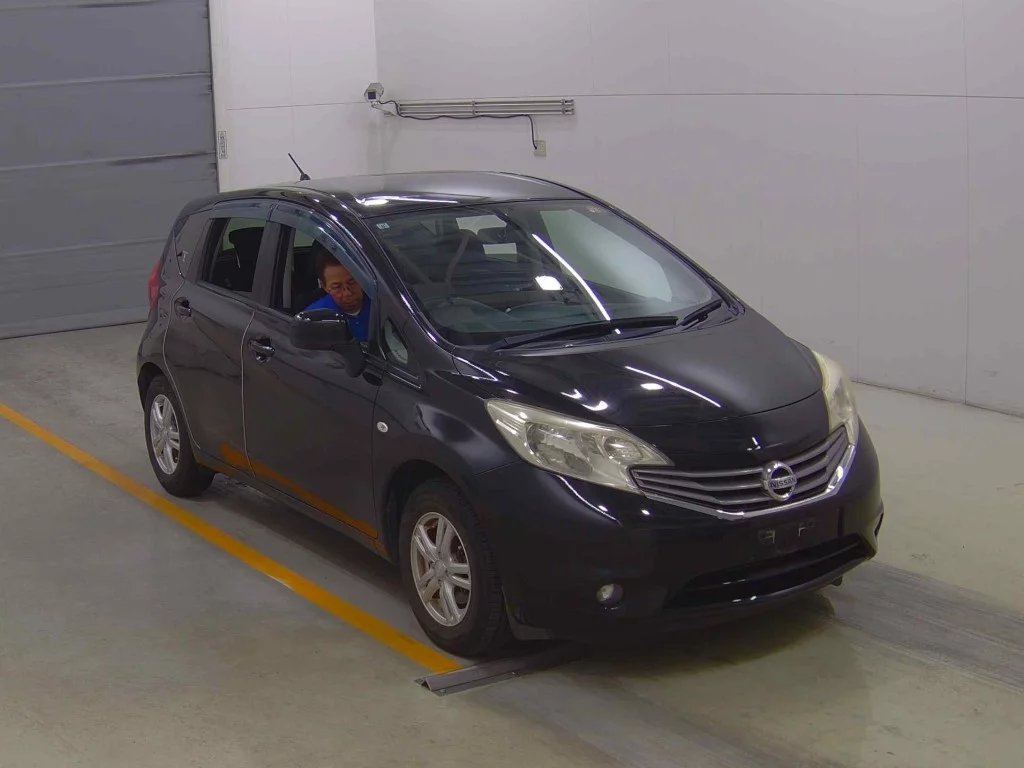 Nissan Note  с аукциона в Японии