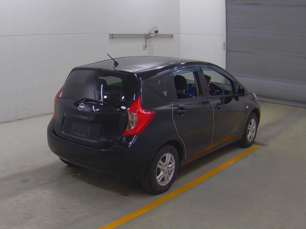 Nissan Note  с аукциона в Японии