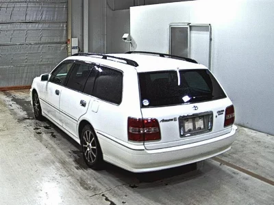 Toyota Crown Estate