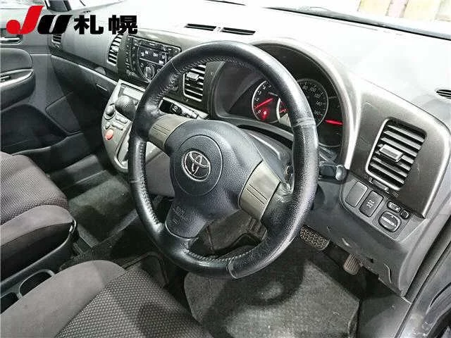 Toyota Wish  с аукциона в Японии