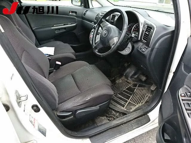 Toyota Wish  с аукциона в Японии