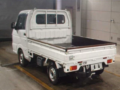 Nissan NT100 Clipper