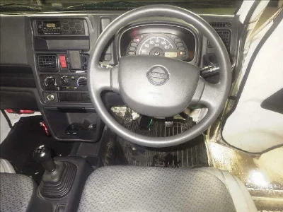 Nissan NT100 Clipper