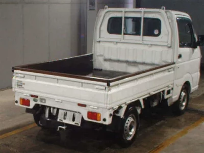 Nissan NT100 Clipper