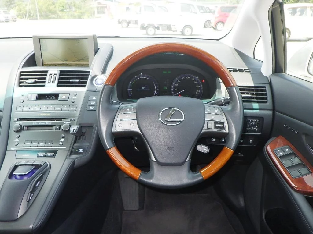 Lexus HS250h  с аукциона в Японии