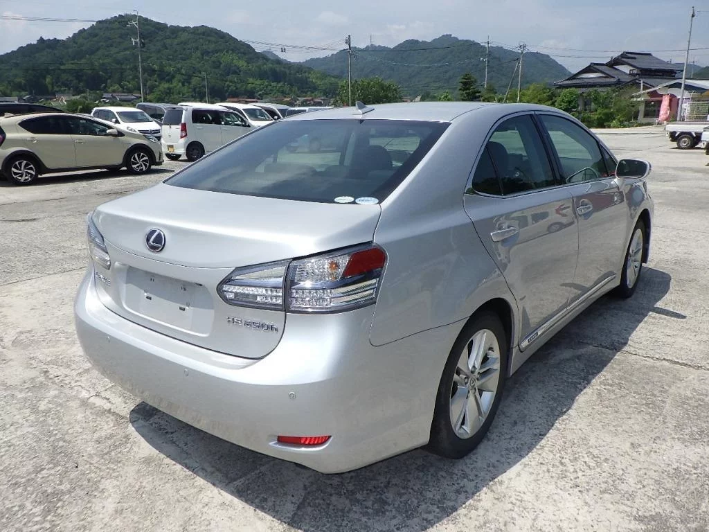 Lexus HS250h  с аукциона в Японии