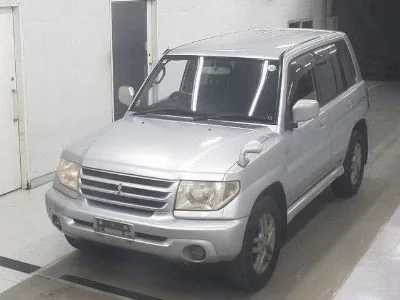 Mitsubishi Pajero iO