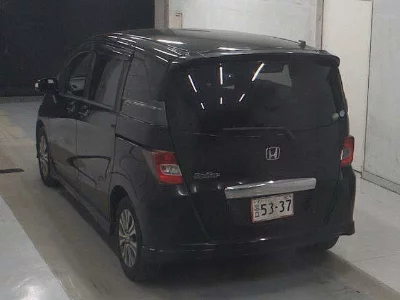 Honda Freed Spike