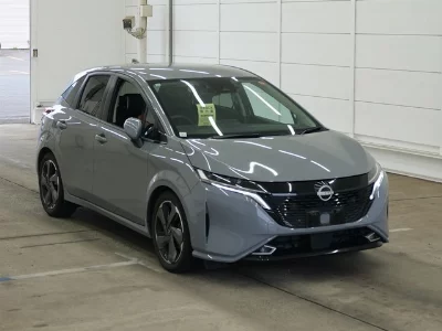 Nissan Aura
