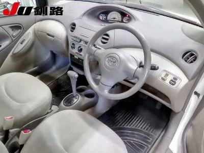 Toyota Platz