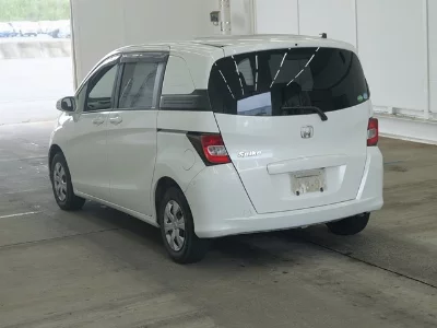 Honda Freed Spike