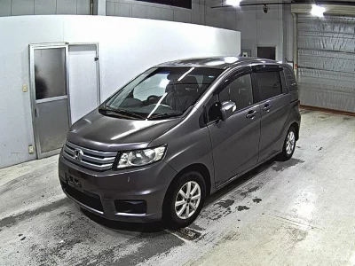 Honda Freed Spike