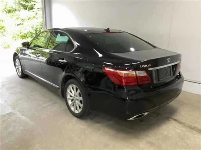 Lexus LS600h