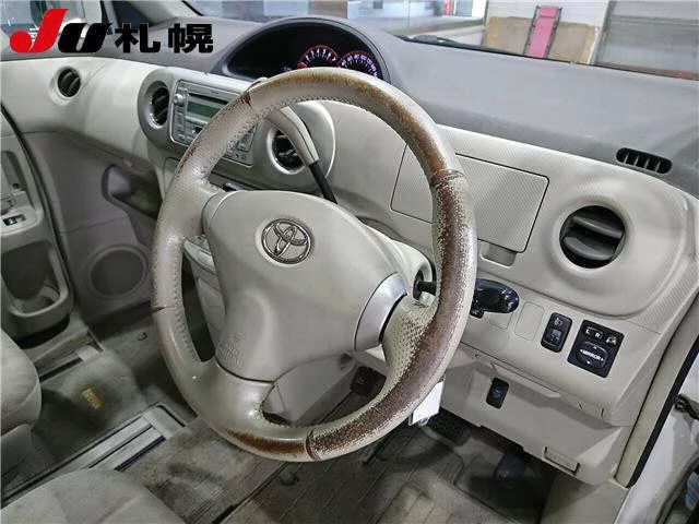 Toyota Porte  с аукциона в Японии
