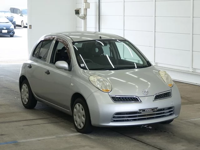 Nissan March  с аукциона в Японии