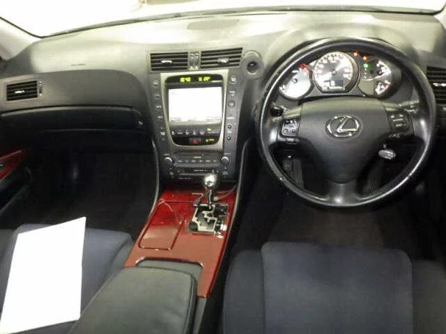 Lexus GS  с аукциона в Японии