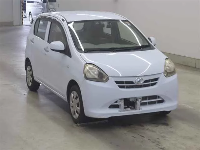 Daihatsu Mira e:S  с аукциона в Японии