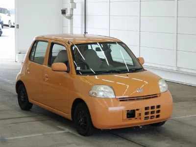 Daihatsu Esse